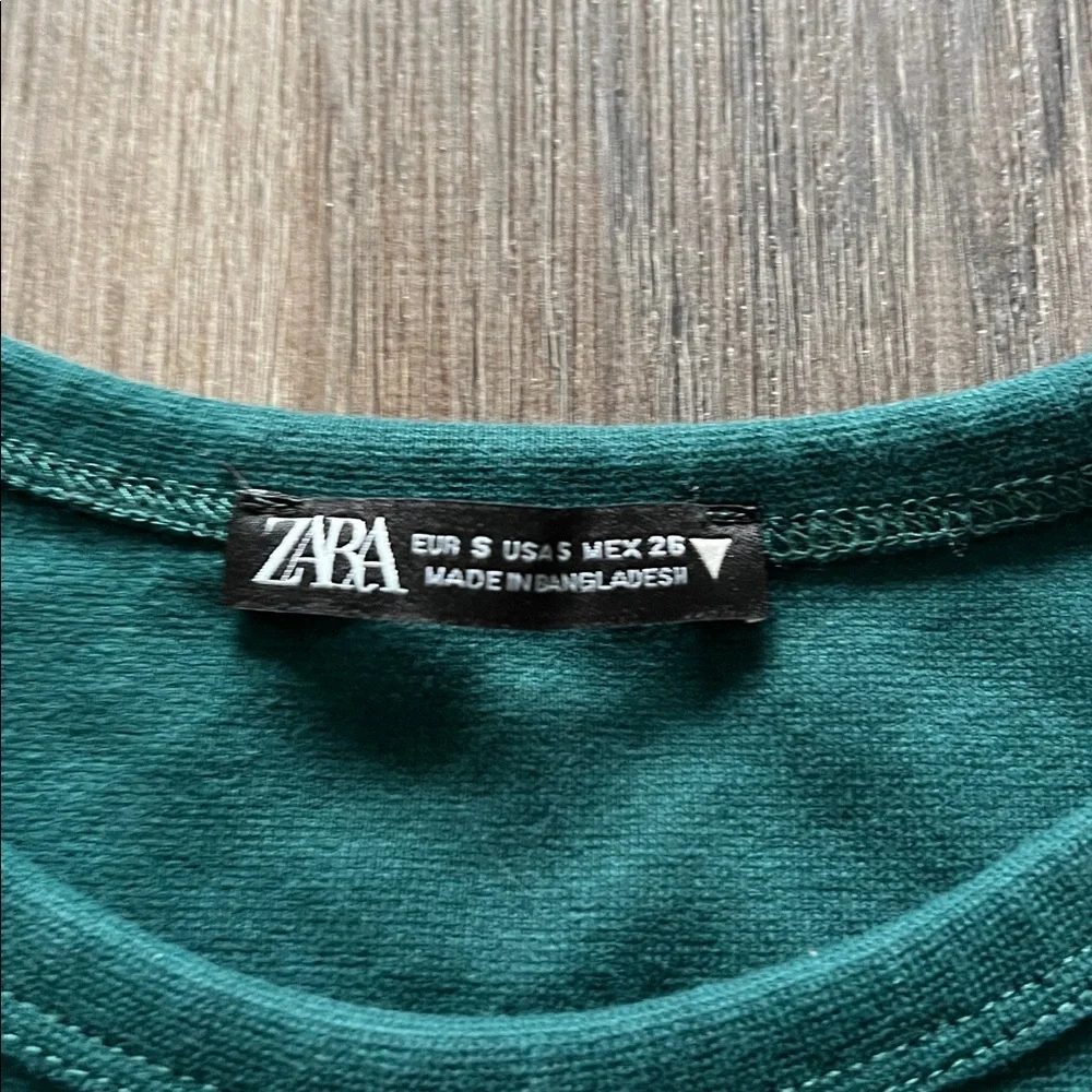 (4) Zara Crop Top - Picture 3 of 4